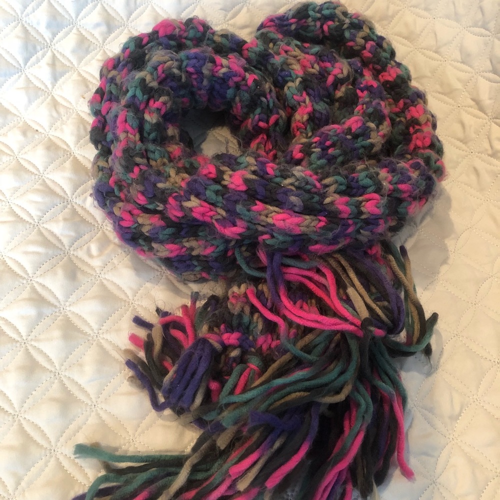 Knitted scarf